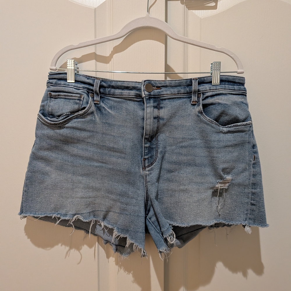 Evereve Light Blue Distressed Jean Shorts